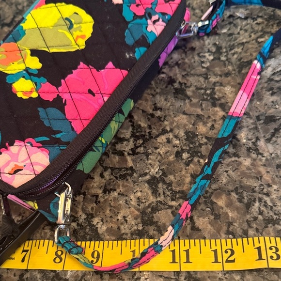 Vera Bradley convertible Crossbody Bag wallet in Pink and Blue Floral EUC - Picture 16 of 16